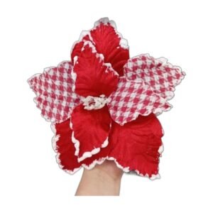 Flor de Navidad roja con pétalos a cuadros y borde nevado